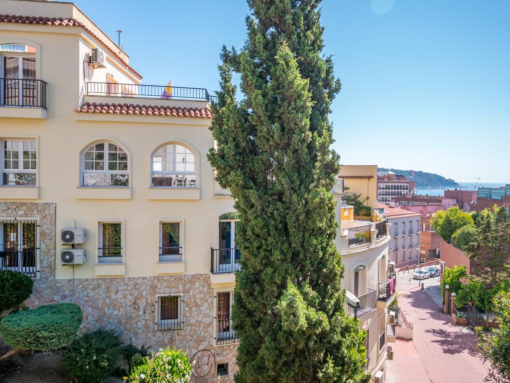 Apartaments Ar Enjoy Monjardi Lloret de Mar Exterior photo