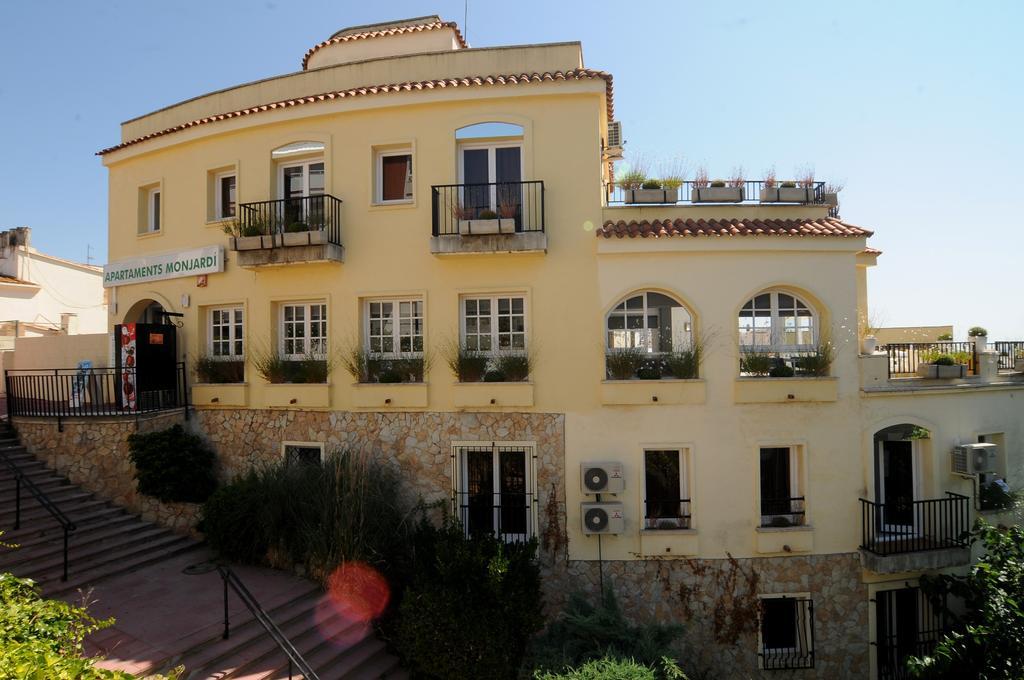 Apartaments Ar Enjoy Monjardi Lloret de Mar Exterior photo