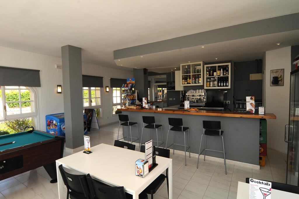 Apartaments Ar Enjoy Monjardi Lloret de Mar Exterior photo