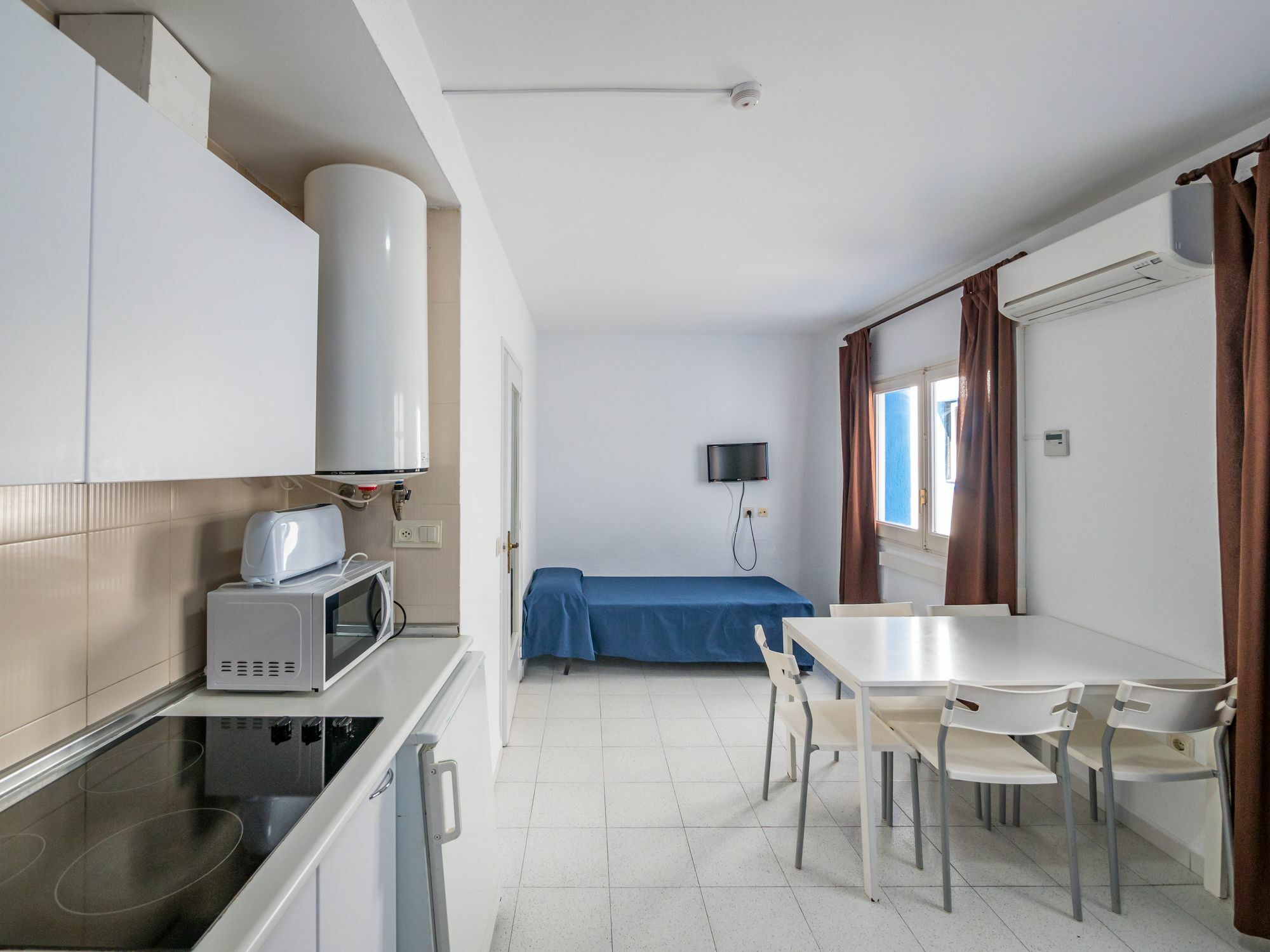 Apartaments Ar Enjoy Monjardi Lloret de Mar Exterior photo